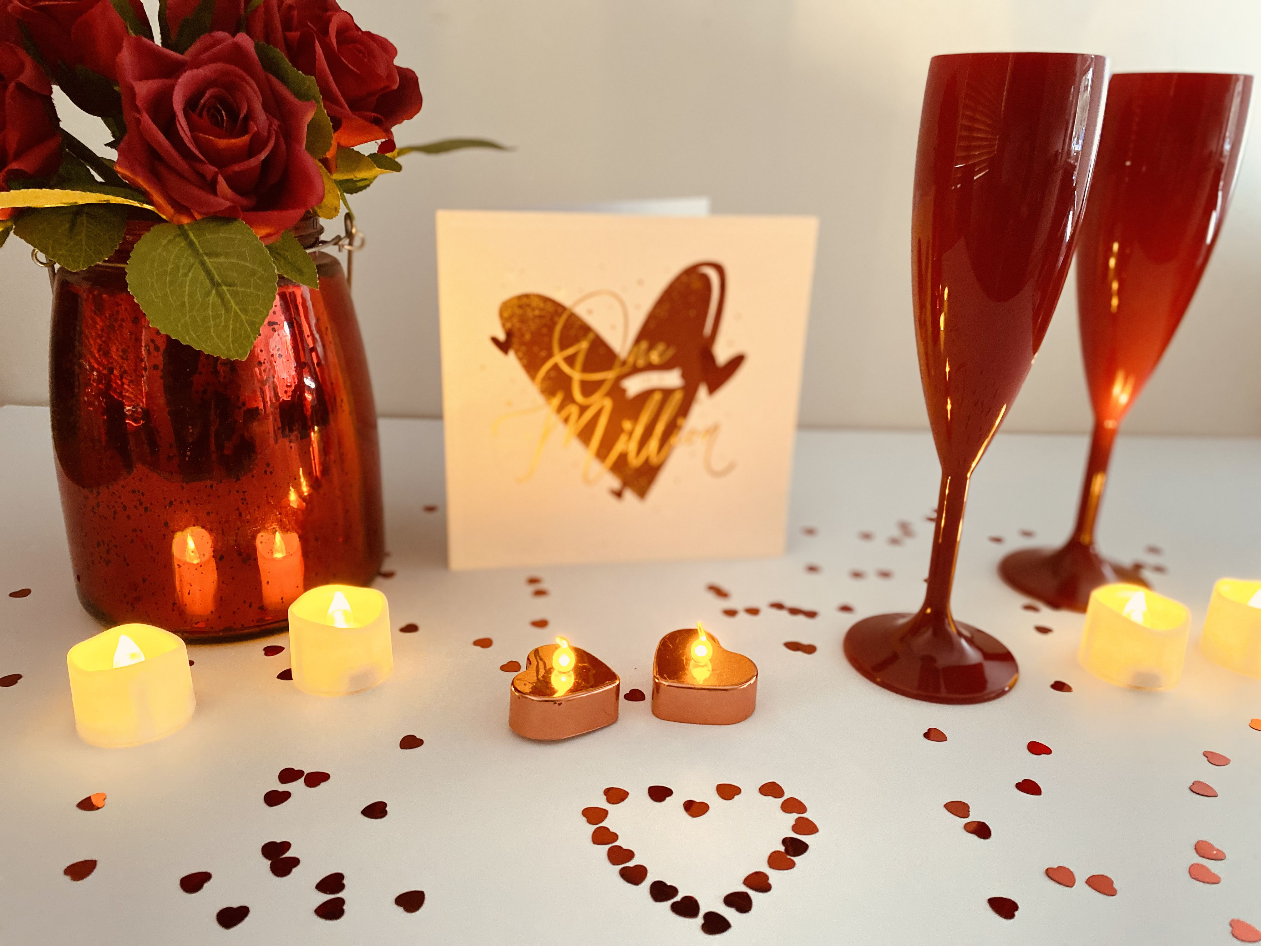 Polycarbonate champagne flutes for valentines night