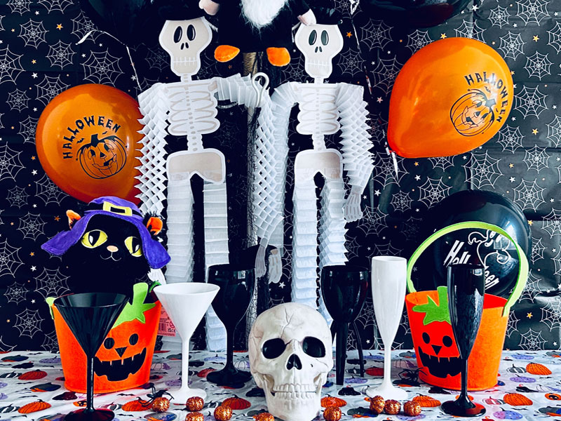 polycarbonate glasses with halloween decorations